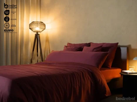 Dekbedovertrek met rits over drie zijden & dekbedclips | Satijn katoen - Merlot red