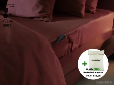 Hoeslaken met hoeklabels & side pockets | Satijn katoen - Merlot red