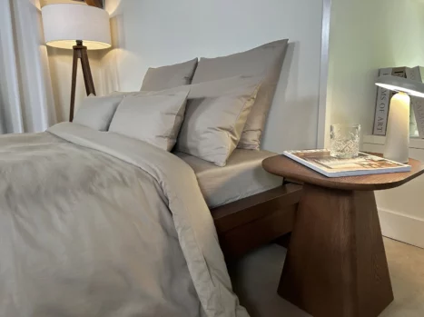 Alternative view of Dekbedovertrek met rits over onderzijde & dekbedclips | Satijn katoen – Japandi taupe | 2 persoons incl. 2 kussenslopen